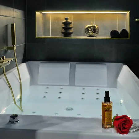 Charming With Bath Appartement *