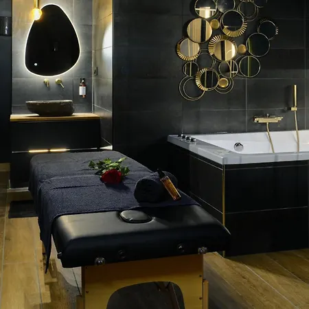 Charming With Bath Appartement