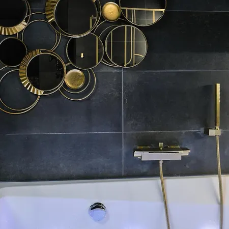 Apartamento Charming With Bath